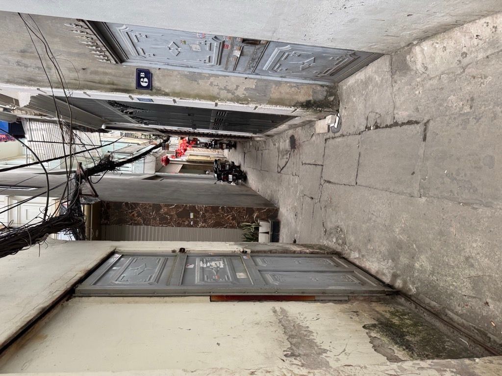 Bán nhà Nguyễn Đức Cảnh - diện tích 33m2 3 tầng - Mặt ngõ ba gác - giá 3,5 tỷ