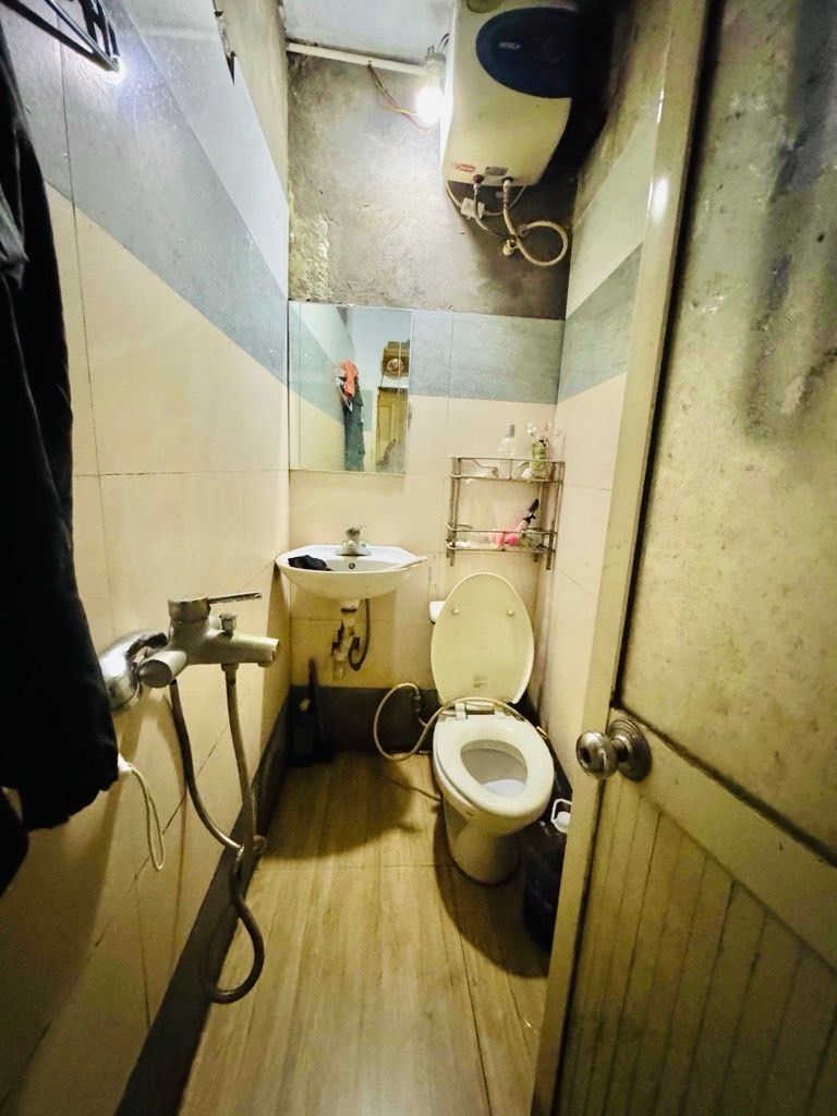 Bán nhà Nguyễn Đức Cảnh - diện tích 33m2 3 tầng - Mặt ngõ ba gác - giá 3,5 tỷ