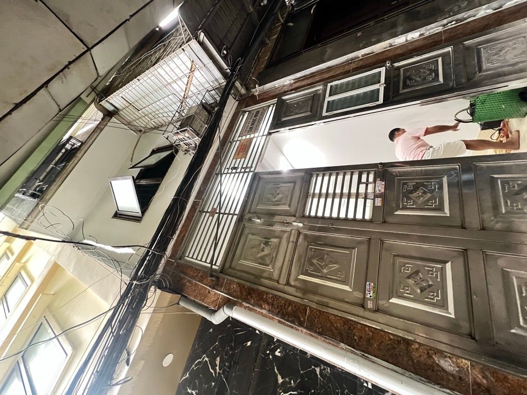 Bán nhà Giáp Bát - diện tích 21m2 5 tầng - ô tô tránh - giá 5,8 tỷ