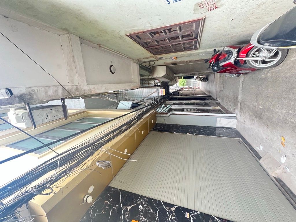 Bán nhà Giáp Bát - diện tích 21m2 5 tầng - ô tô tránh - giá 5,8 tỷ