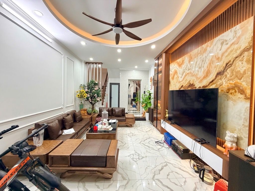 Bán nhà Khương Đình - diện tích 40m2 7 tầng - Nhà đẹp 7 tầng thang máy, gần phố, trung tâm Thanh Xuân - giá 15,2 tỷ