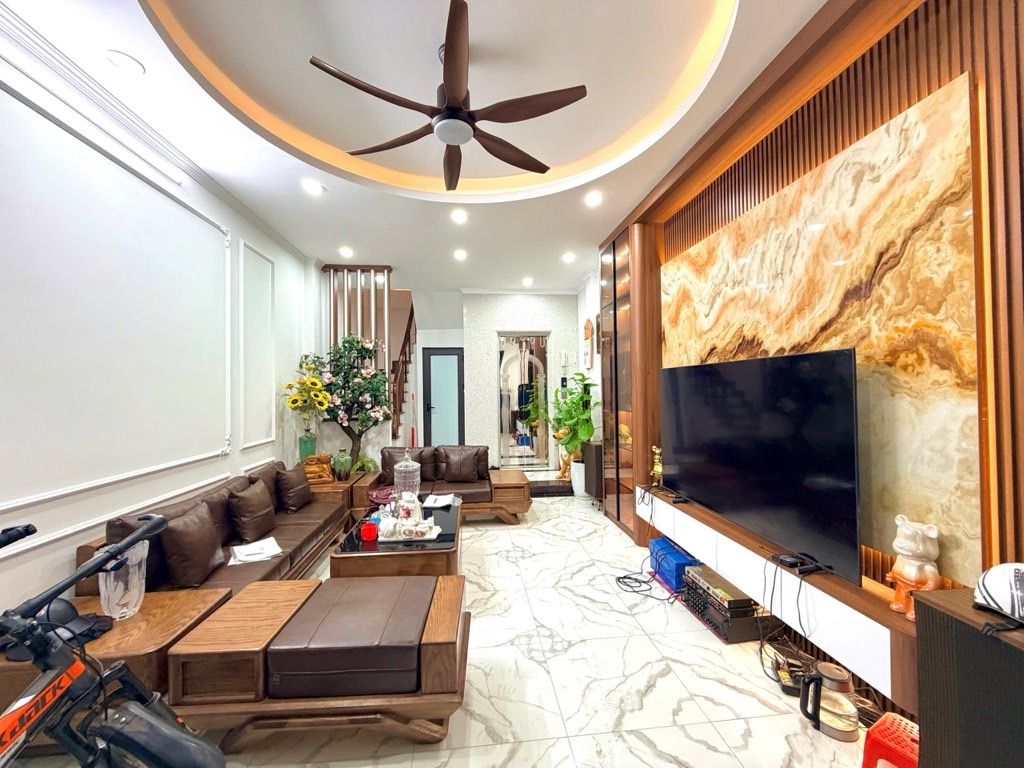 Bán nhà Khương Đình - diện tích 40m2 7 tầng - Nhà đẹp 7 tầng thang máy, gần phố, trung tâm Thanh Xuân - giá 15,2 tỷ