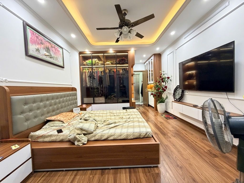 Bán nhà Khương Đình - diện tích 40m2 7 tầng - Nhà đẹp 7 tầng thang máy, gần phố, trung tâm Thanh Xuân - giá 15,2 tỷ