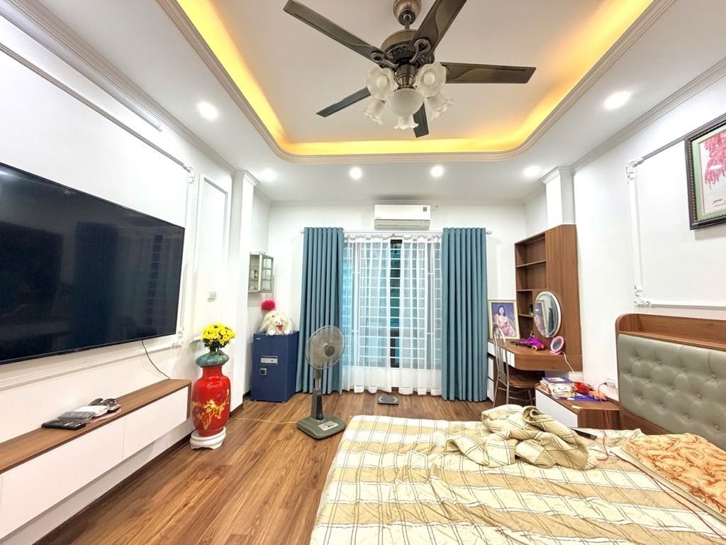 Bán nhà Khương Đình - diện tích 40m2 7 tầng - Nhà đẹp 7 tầng thang máy, gần phố, trung tâm Thanh Xuân - giá 15,2 tỷ