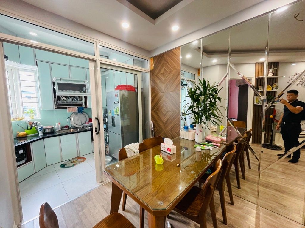 Bán nhà Nguyễn Tuân - diện tích 90m2 1 tầng - Căn góc 2 mặt thoáng - giá 7,6 tỷ