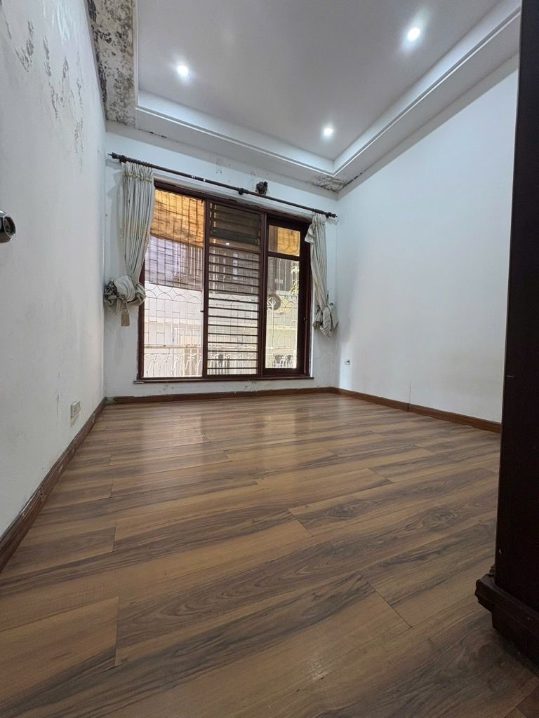 Bán nhà Trường Chinh - diện tích 32m2 4 tầng - Ô TÔ ĐỖ CỬA - giá 10 tỷ