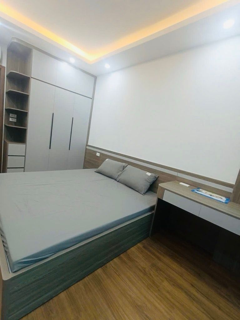 Bán nhà Dương văn bé - diện tích 30m2 5 tầng - thang máy - giá 11,8 tỷ