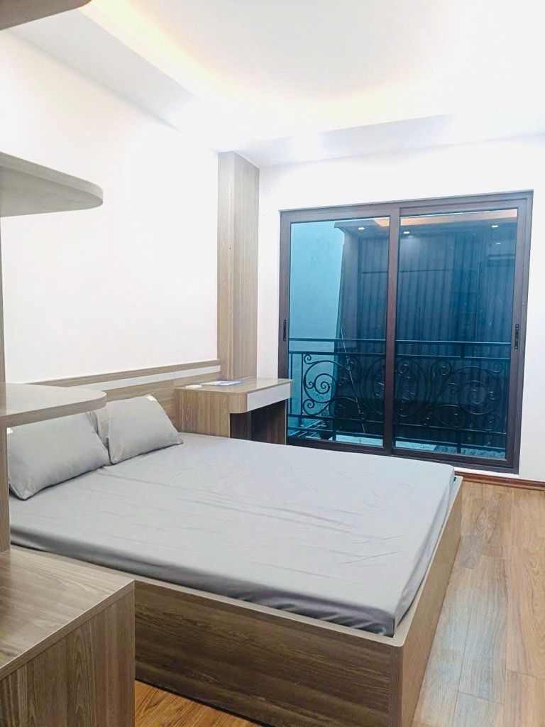 Bán nhà Dương văn bé - diện tích 30m2 5 tầng - thang máy - giá 11,8 tỷ