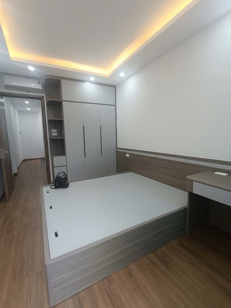 Bán nhà Dương văn bé - diện tích 30m2 5 tầng - thang máy - giá 11,8 tỷ