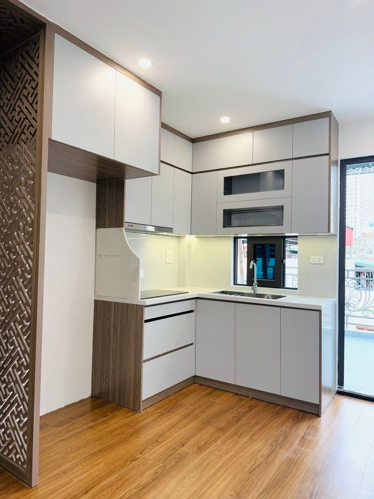 Bán nhà Dương văn bé - diện tích 30m2 5 tầng - thang máy - giá 11,8 tỷ