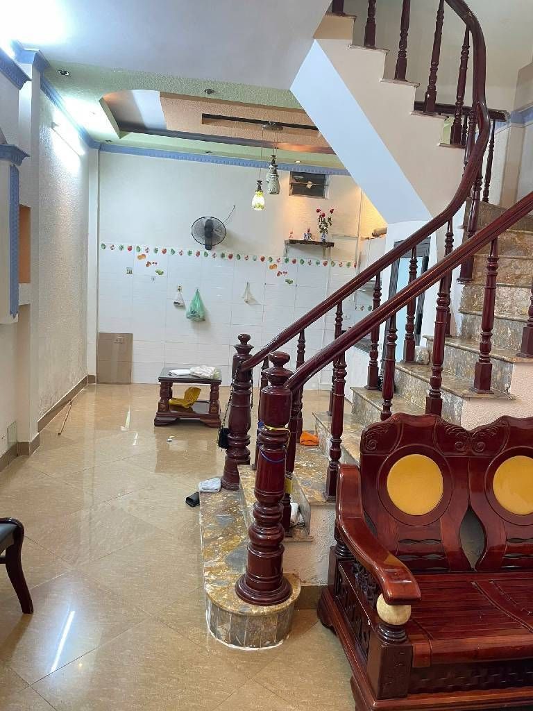 Bán nhà Hoàng Mai - diện tích 38m2 5 tầng - gần ô tô - giá 8,6 tỷ