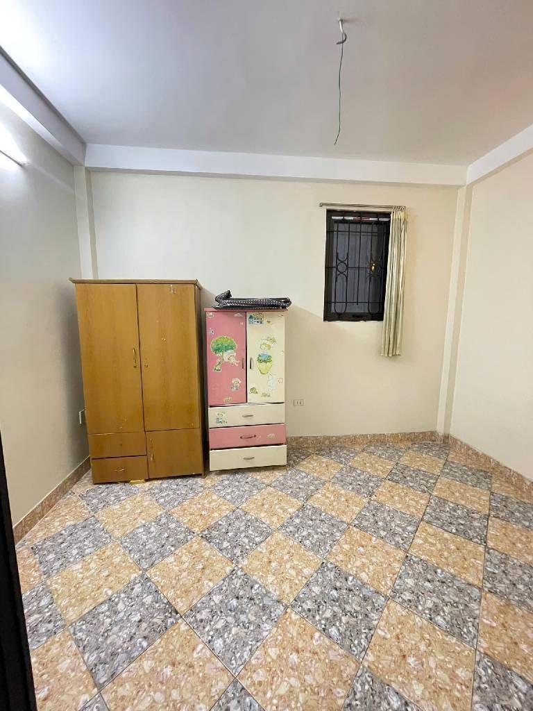 Bán nhà Hoàng Mai - diện tích 38m2 5 tầng - gần ô tô - giá 8,6 tỷ