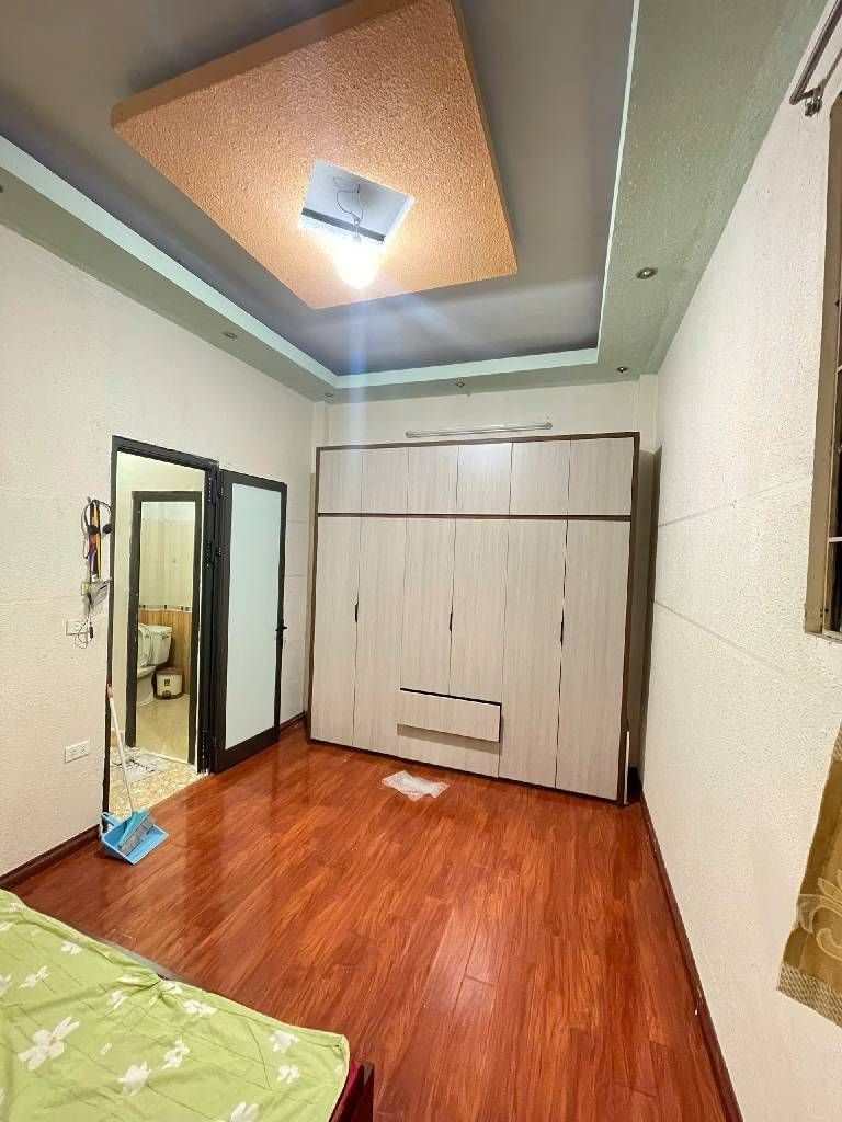 Bán nhà Hoàng Mai - diện tích 38m2 5 tầng - gần ô tô - giá 8,6 tỷ