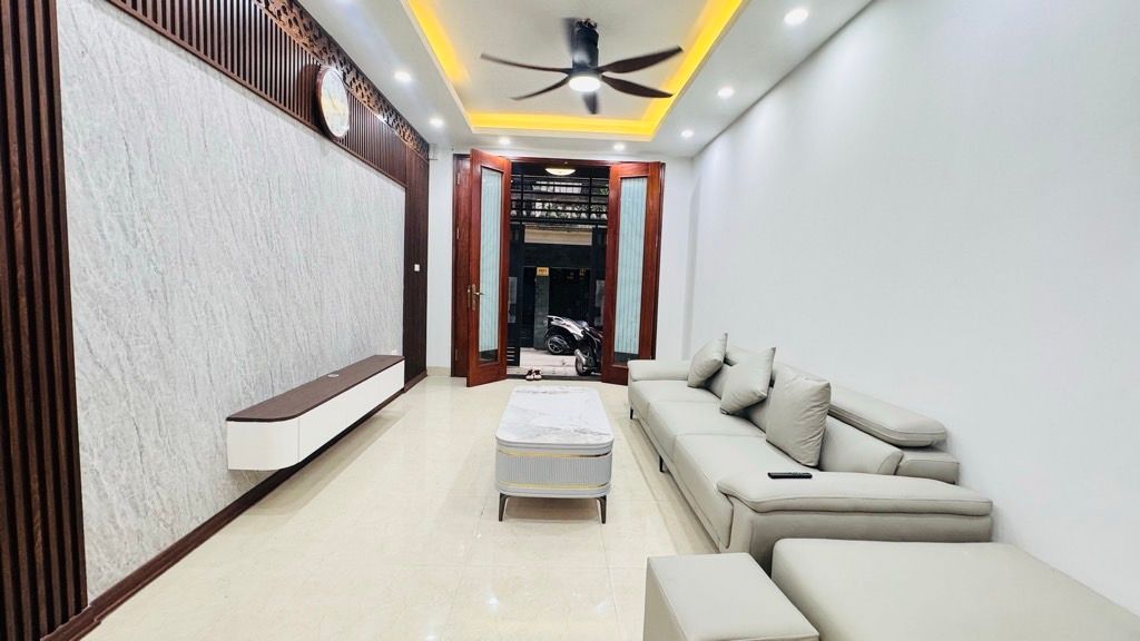 Bán nhà Nguyễn An Ninh - diện tích 55m2 4 tầng - ô tô tận cửa - giá 14,8 tỷ