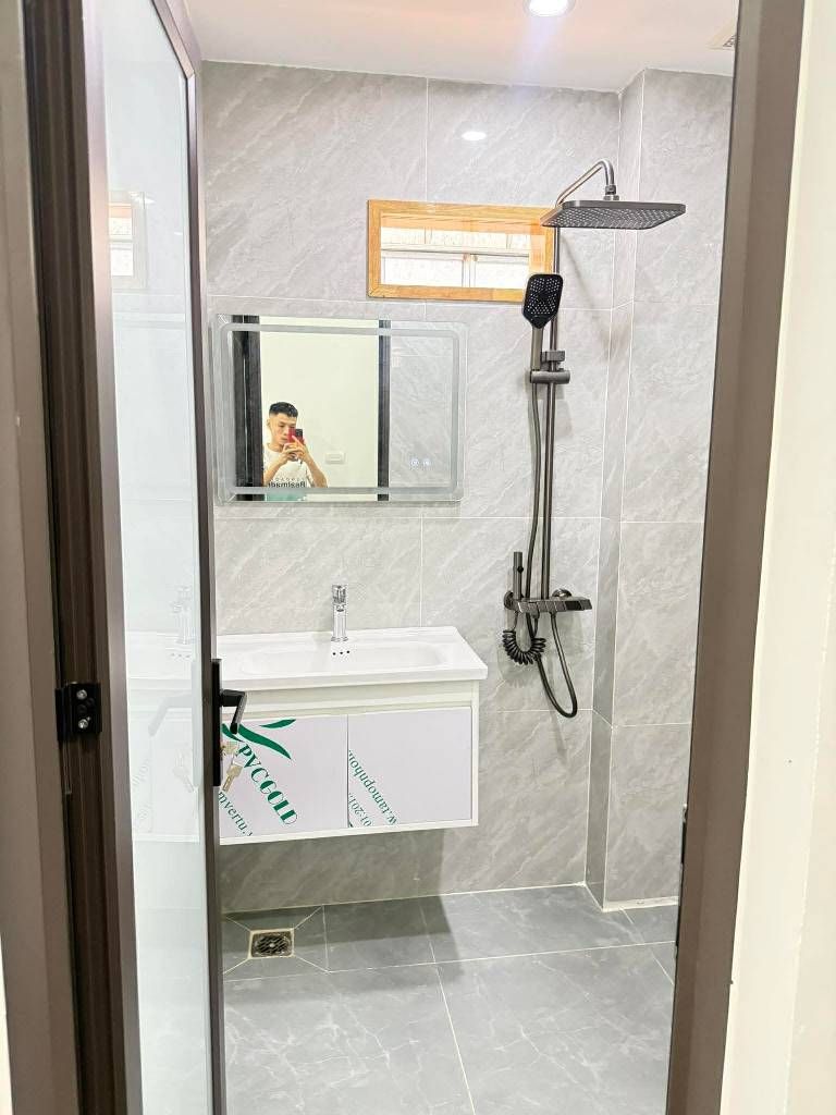 Bán nhà Trương Định - diện tích 34m2 5 tầng - Mặt ngõ thông ô tô, kinh doanh - giá 12,2 tỷ