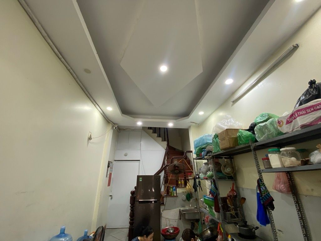 Bán nhà Nguyễn Trãi - diện tích 35.7m2 4 tầng - ô tô tránh - giá 10,5 tỷ