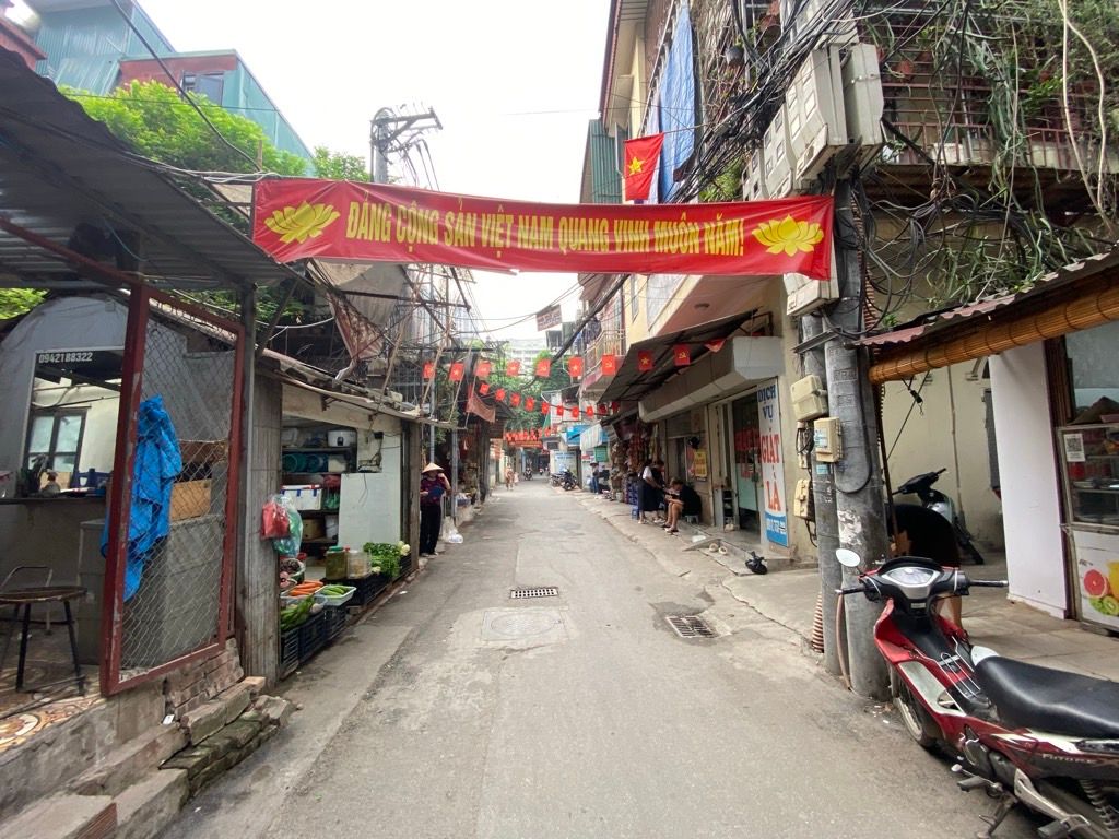 Bán nhà Nguyễn Trãi - diện tích 35.7m2 4 tầng - ô tô tránh - giá 10,5 tỷ