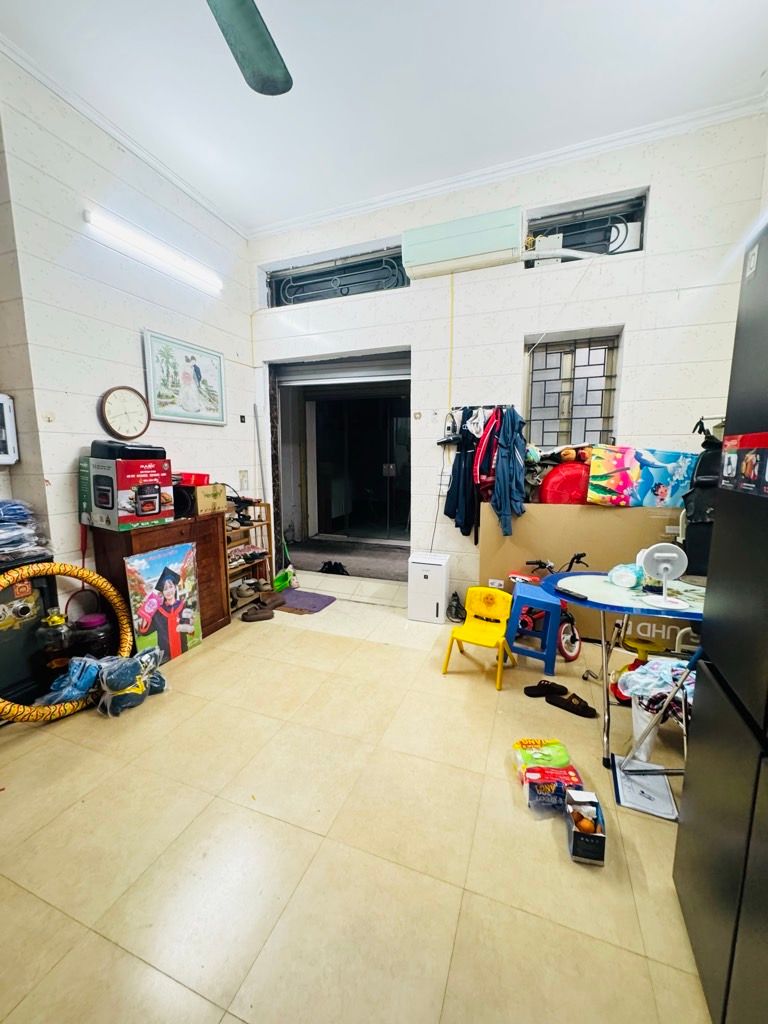 Bán nhà Nguyễn Khoái - diện tích 25m2 2 tầng - mặt tiền 4.6m - giá 6 tỷ