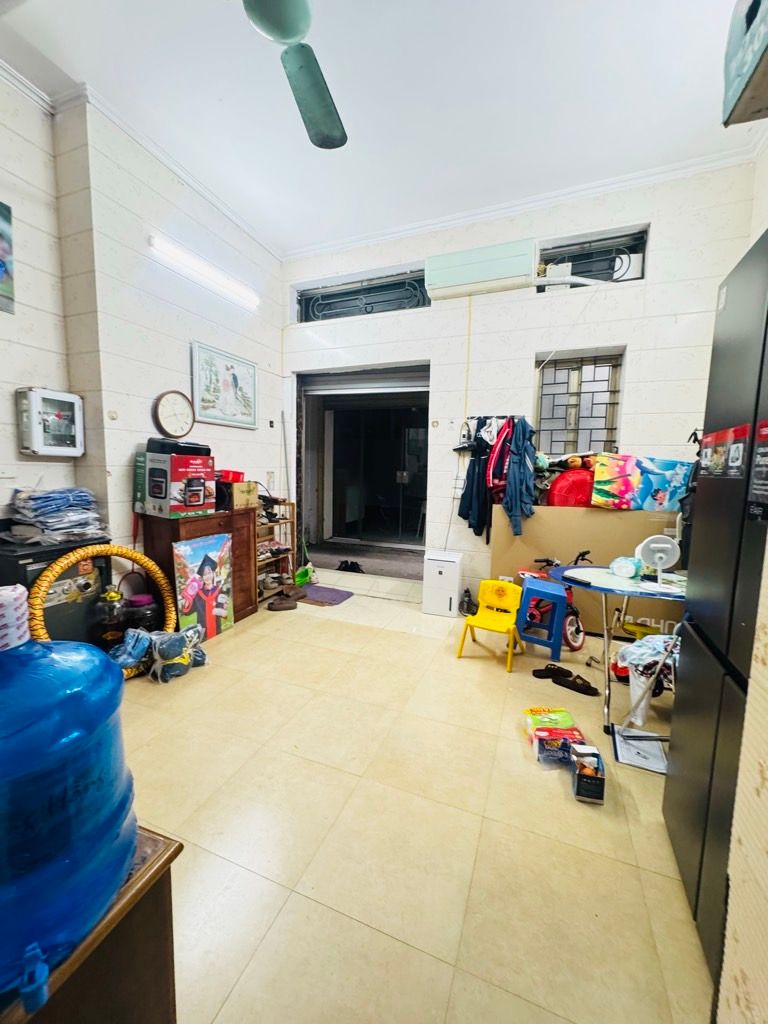 Bán nhà Nguyễn Khoái - diện tích 25m2 2 tầng - mặt tiền 4.6m - giá 6 tỷ