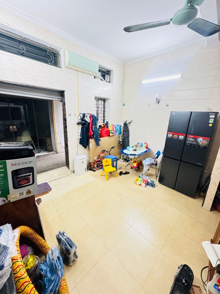 Bán nhà Nguyễn Khoái - diện tích 25m2 2 tầng - mặt tiền 4.6m - giá 6 tỷ