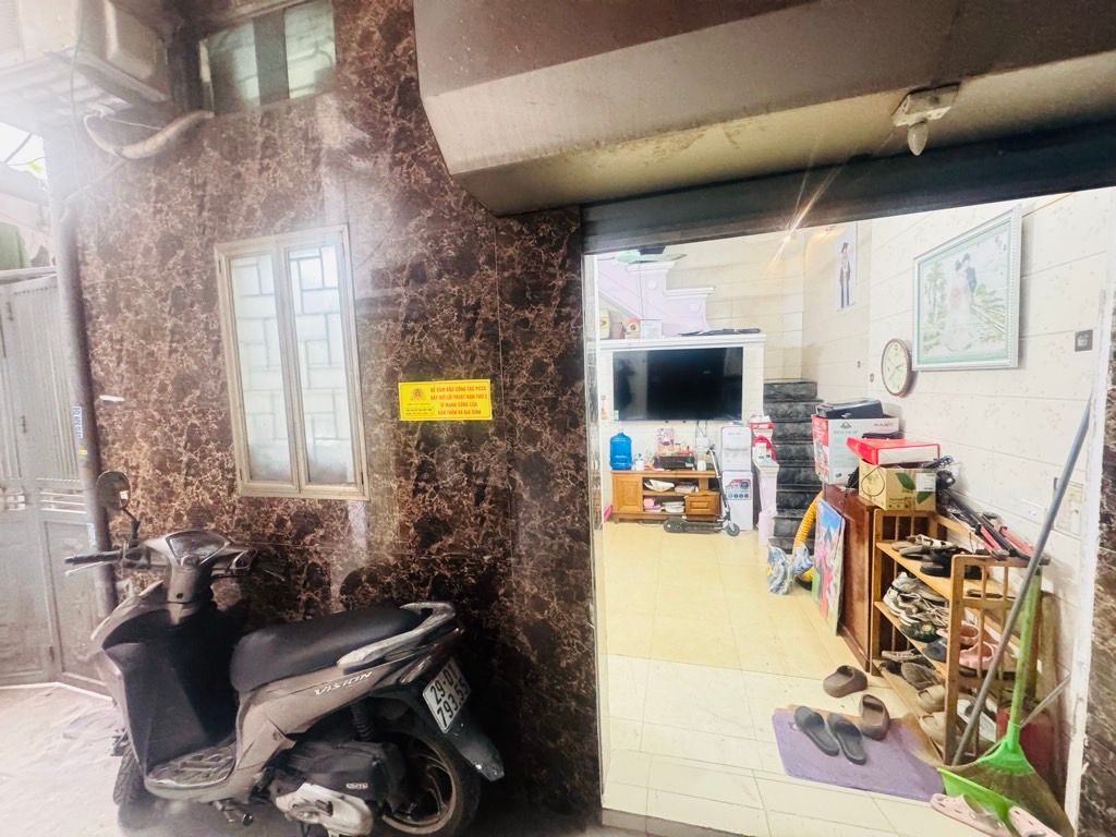 Bán nhà Nguyễn Khoái - diện tích 25m2 2 tầng - mặt tiền 4.6m - giá 6 tỷ