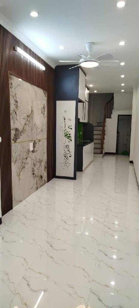 Bán nhà Nguyễn Khoái - diện tích 29.5m2 4 tầng - Ô tô qua nhà - giá 6,8 tỷ