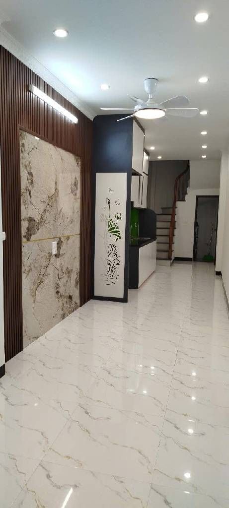 Bán nhà Nguyễn Khoái - diện tích 29.5m2 4 tầng - Ô tô qua nhà - giá 6,8 tỷ