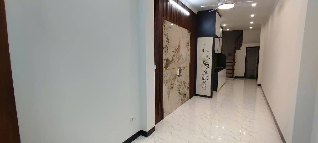 Bán nhà Nguyễn Khoái - diện tích 29.5m2 4 tầng - Ô tô qua nhà - giá 6,8 tỷ