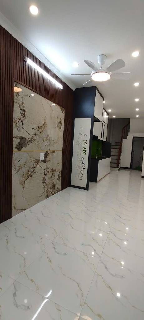 Bán nhà Nguyễn Khoái - diện tích 29.5m2 4 tầng - Ô tô qua nhà - giá 6,8 tỷ