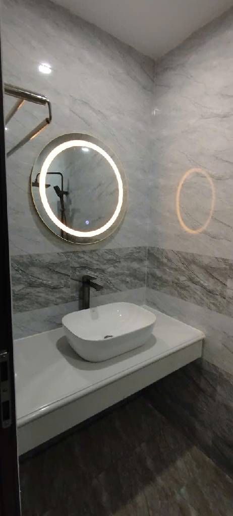 Bán nhà Nguyễn Khoái - diện tích 29.5m2 4 tầng - Ô tô qua nhà - giá 6,8 tỷ