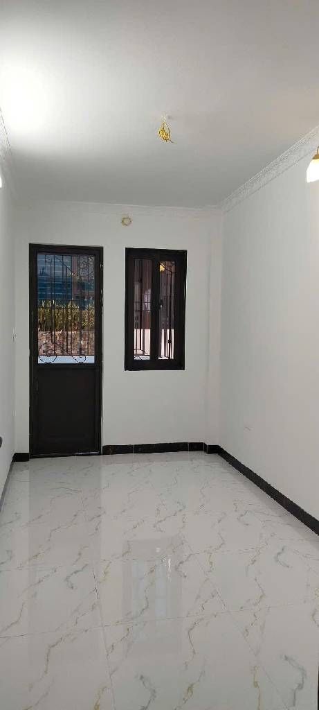 Bán nhà Nguyễn Khoái - diện tích 29.5m2 4 tầng - Ô tô qua nhà - giá 6,8 tỷ