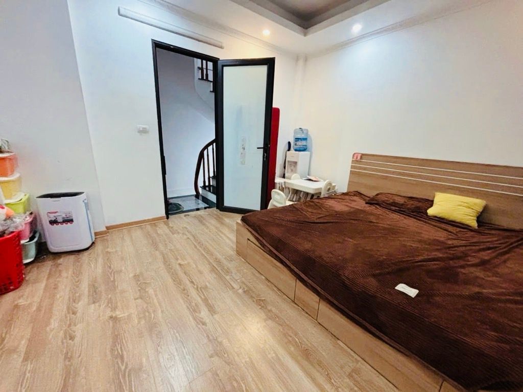 Bán nhà Sở Thượng - diện tích 31m2 5 tầng - Nhà đẹp đầy đủ nội thất - giá 7,7 tỷ