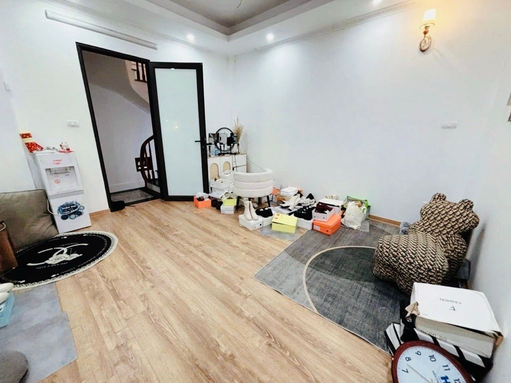 Bán nhà Sở Thượng - diện tích 31m2 5 tầng - Nhà đẹp đầy đủ nội thất - giá 7,7 tỷ