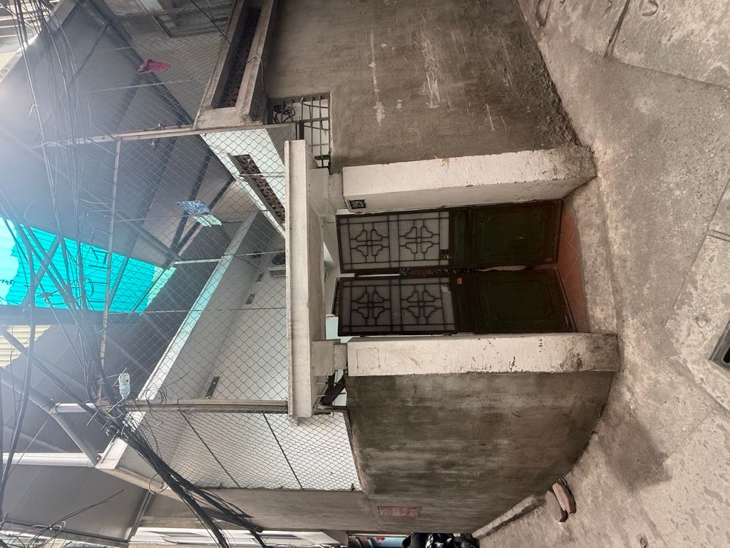 Bán nhà Nguyễn Trãi - diện tích 50m2 2 tầng - Lô góc, ngõ thông - giá 7,5 tỷ