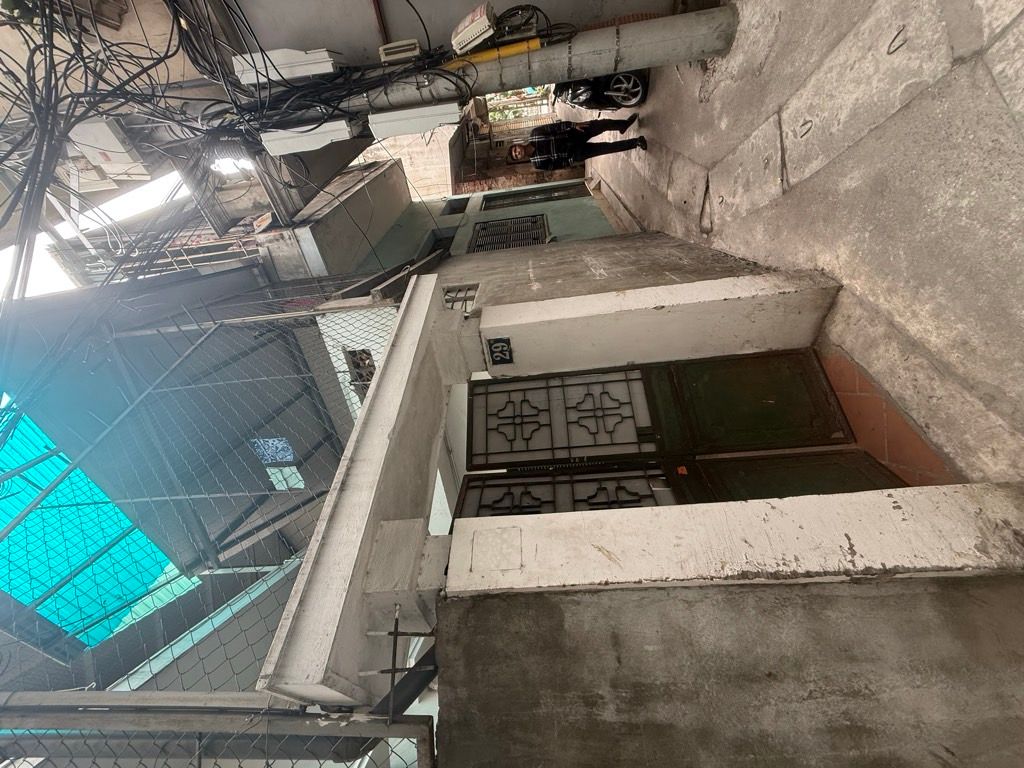 Bán nhà Nguyễn Trãi - diện tích 50m2 2 tầng - Lô góc, ngõ thông - giá 7,5 tỷ