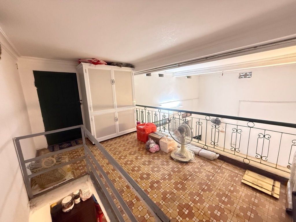 Bán nhà Nguyễn Trãi - diện tích 50m2 2 tầng - Lô góc, ngõ thông - giá 7,5 tỷ