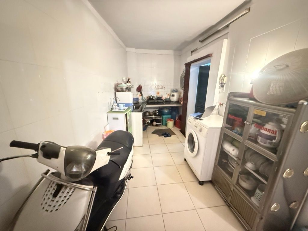 Bán nhà Nguyễn Trãi - diện tích 50m2 2 tầng - Lô góc, ngõ thông - giá 7,5 tỷ