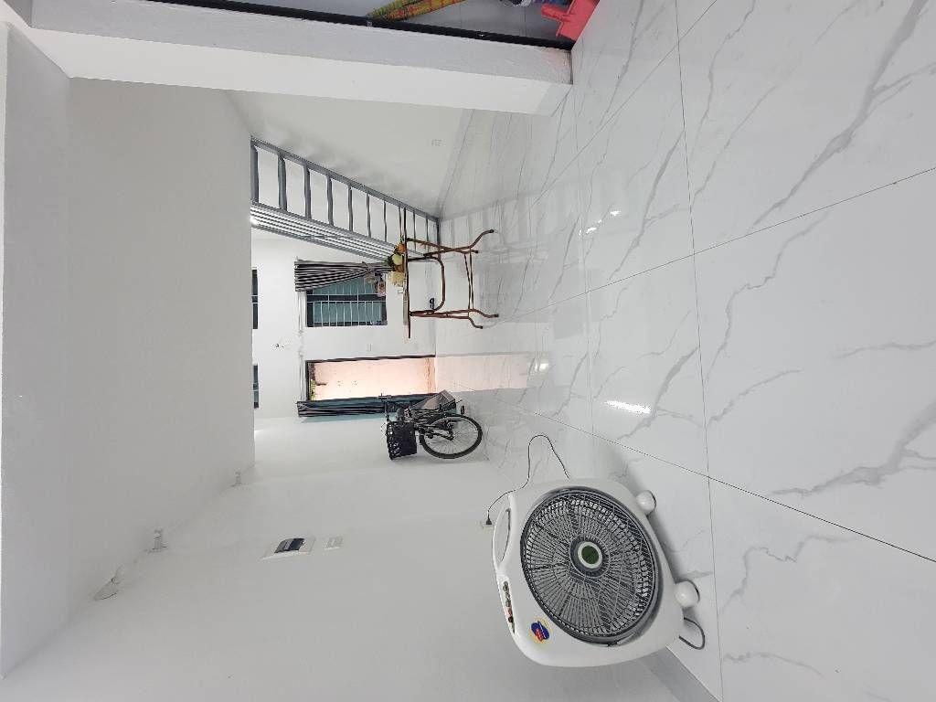 Bán nhà Lĩnh Nam - diện tích 34m2 1 tầng - Lô góc, ô tô vào nhà - giá 7,7 tỷ