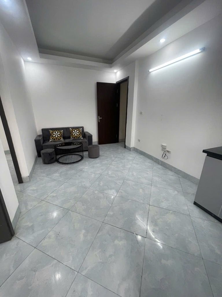 Bán nhà Văn Hương - diện tích 47m2 6 tầng - Căn hộ 2 ngủ rộng thoáng - giá 2,35 tỷ