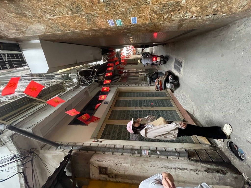 Bán nhà Pháo Đài Láng - diện tích 48,6m2 4 tầng - giá 16,3 tỷ