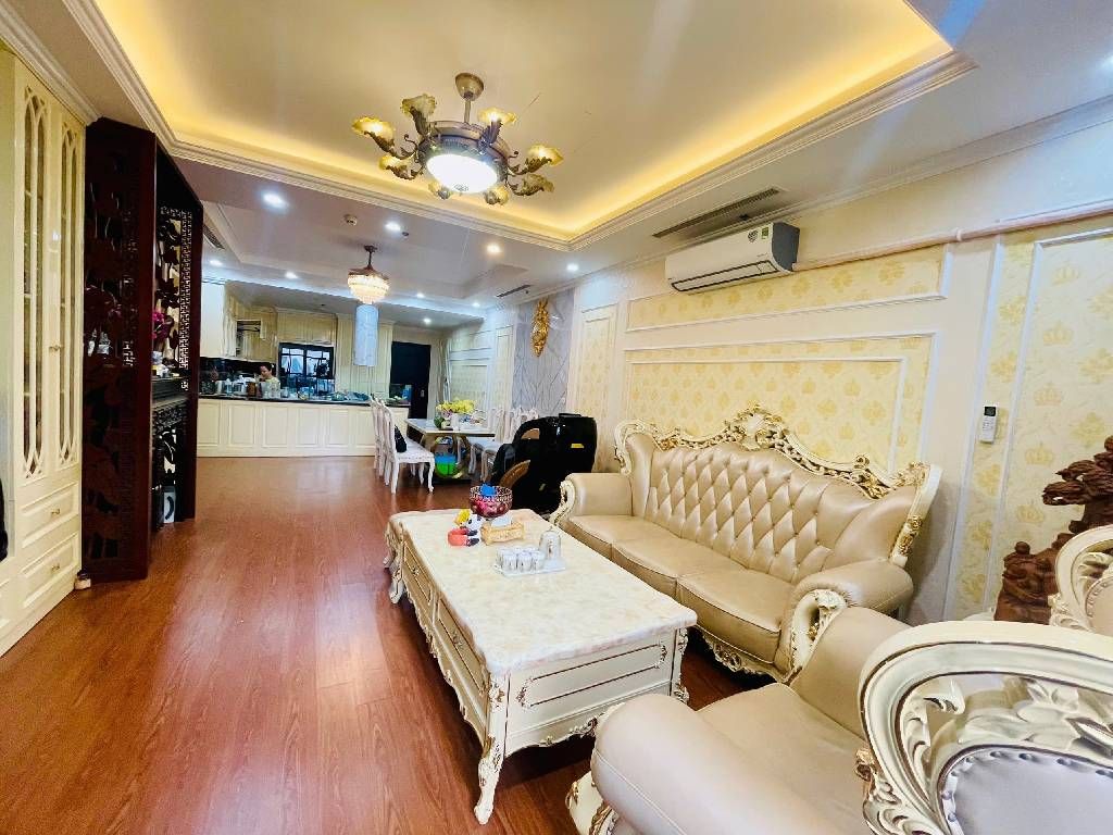 Bán nhà Nguyễn Trãi - diện tích 112.9m2 1 tầng - Đẳng cấp sống thượng lưu - giá 18,5 tỷ