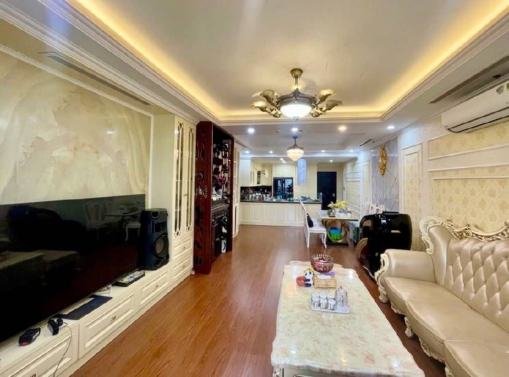 Bán nhà Nguyễn Trãi - diện tích 112.9m2 1 tầng - Đẳng cấp sống thượng lưu - giá 18,5 tỷ