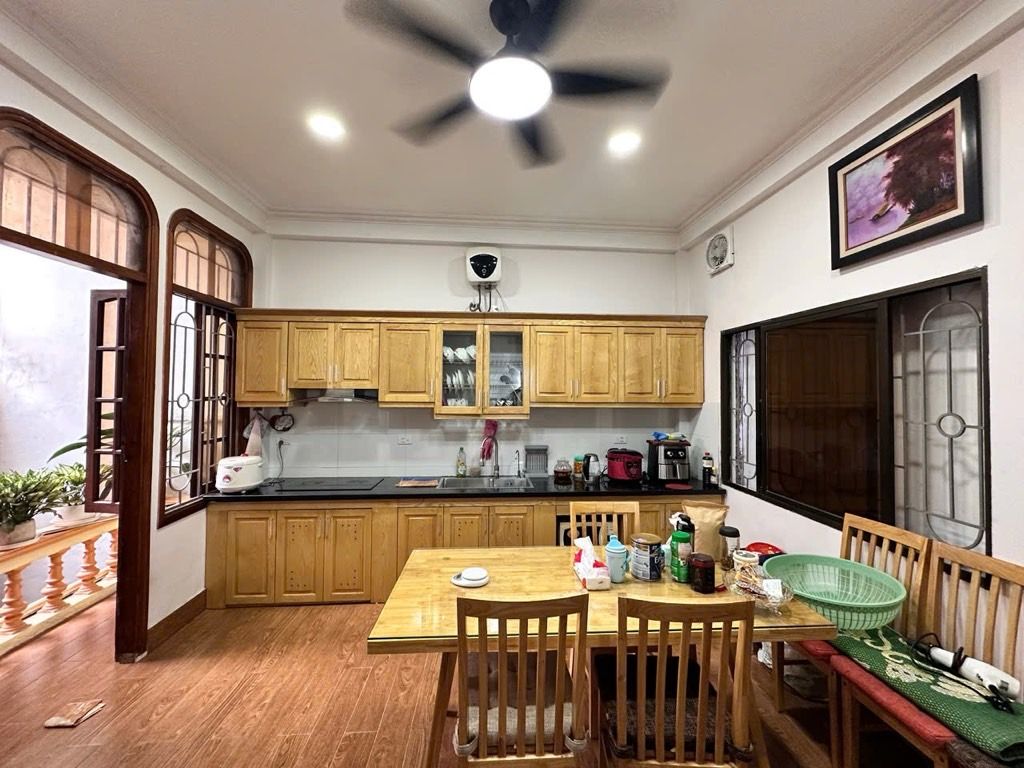 Bán nhà Minh Khai - diện tích 38,6m2 4 tầng - Ngõ siêu nông 2 nhà ra phố - giá 10,2 tỷ