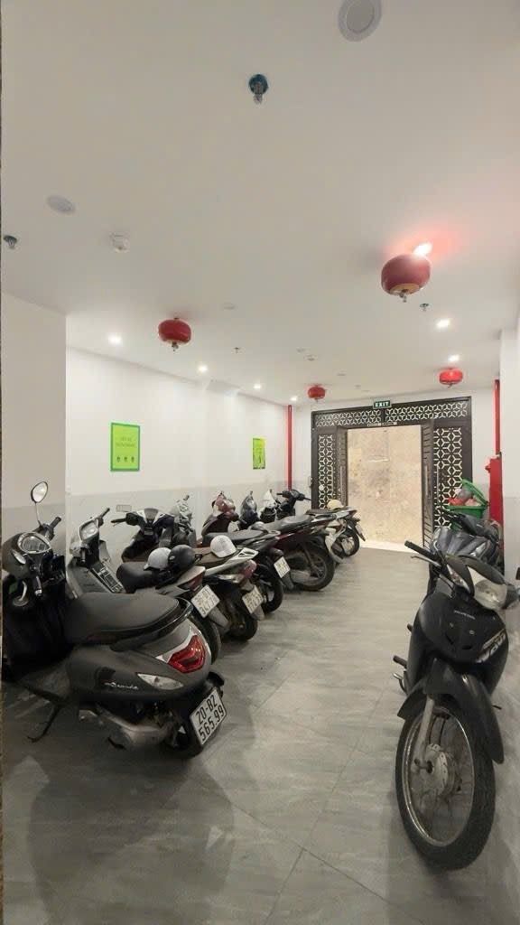 Bán nhà Khương Đình - diện tích 54m2 6 tầng - Thang máy, tổng 14 phòng khép kín - giá 15,9 tỷ