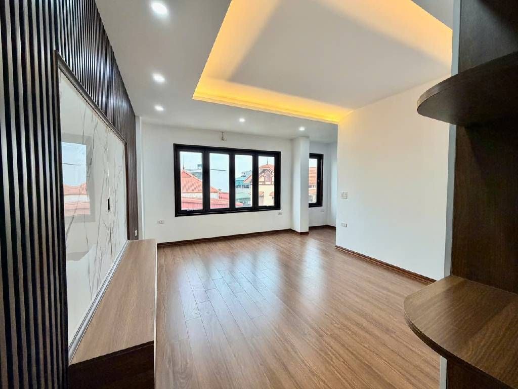 Bán nhà Khuyến Lương - diện tích 40m2 6 tầng - Lô góc - giá 9,5 tỷ