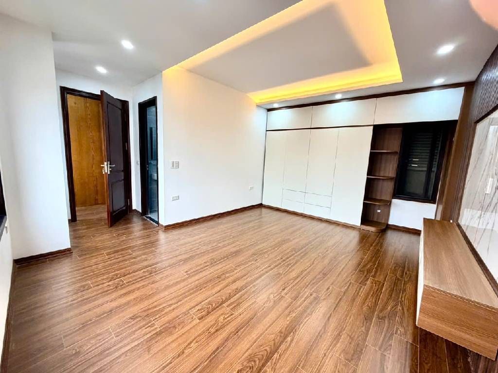Bán nhà Khuyến Lương - diện tích 40m2 6 tầng - Lô góc - giá 9,5 tỷ