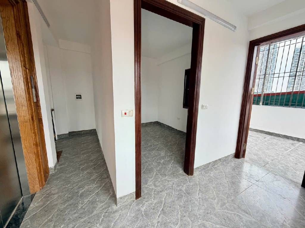 Bán nhà Khuyến Lương - diện tích 40m2 6 tầng - Lô góc - giá 9,5 tỷ