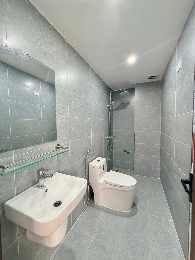 Bán nhà Khuyến Lương - diện tích 40m2 6 tầng - Lô góc - giá 9,5 tỷ