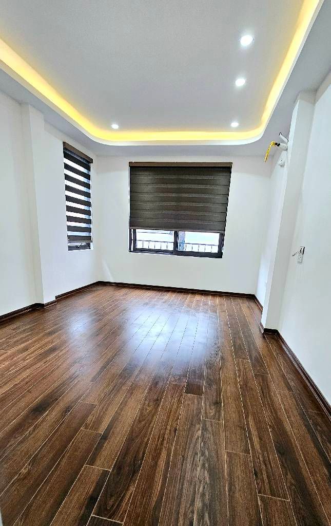 Bán nhà Ngõ Trại Cá - diện tích 31m2 6 tầng - Lô góc, thang máy - giá 9,9 tỷ