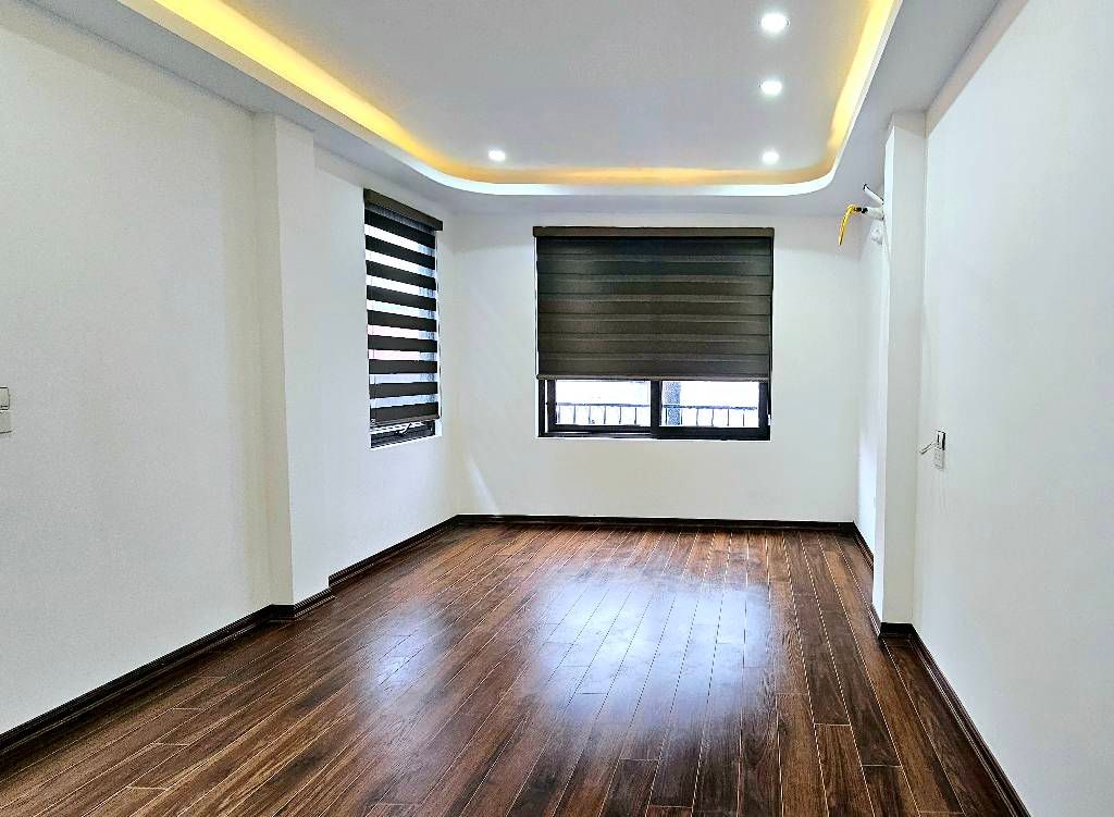 Bán nhà Ngõ Trại Cá - diện tích 31m2 6 tầng - Lô góc, thang máy - giá 9,9 tỷ